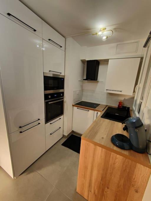Joli Appartement Au Pied Du Tramway Bezons Luaran gambar